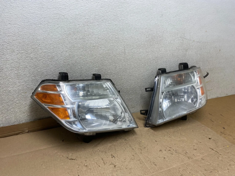 Conjunto de faróis de halogênio laterais esquerda+direita Nissan Pathfinder 2008 a 2012 U6911 DW - Imagem 3 de 4