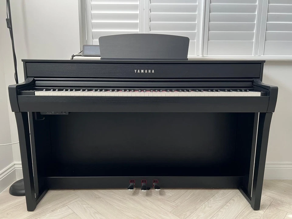 Yamaha Clavinova CLP-735, photo 1 of 5