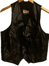 Chic Black Leather Vest   Classic Style w/ 3 Marks on Left Chest M 