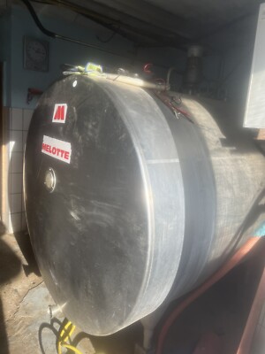 Milchtank 2750Liter mit Kühlung , Bis vor Kurzem Noch Im Einsatz
