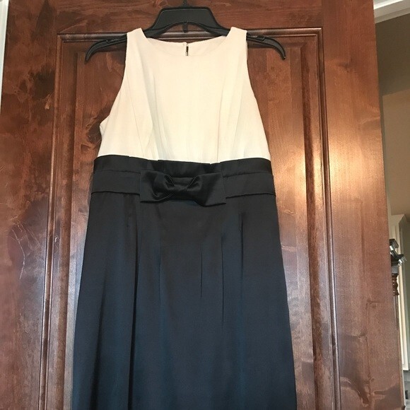 Picture 1 of 4