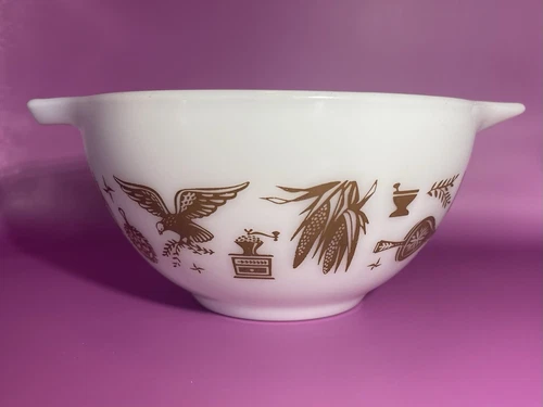 PYREX Cinderella 441 Mixing Bowl 1 1/2 Pt Early American White/Brown Eagle 1.5Pt