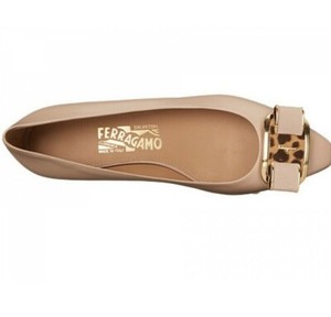 ferragamo nude flats