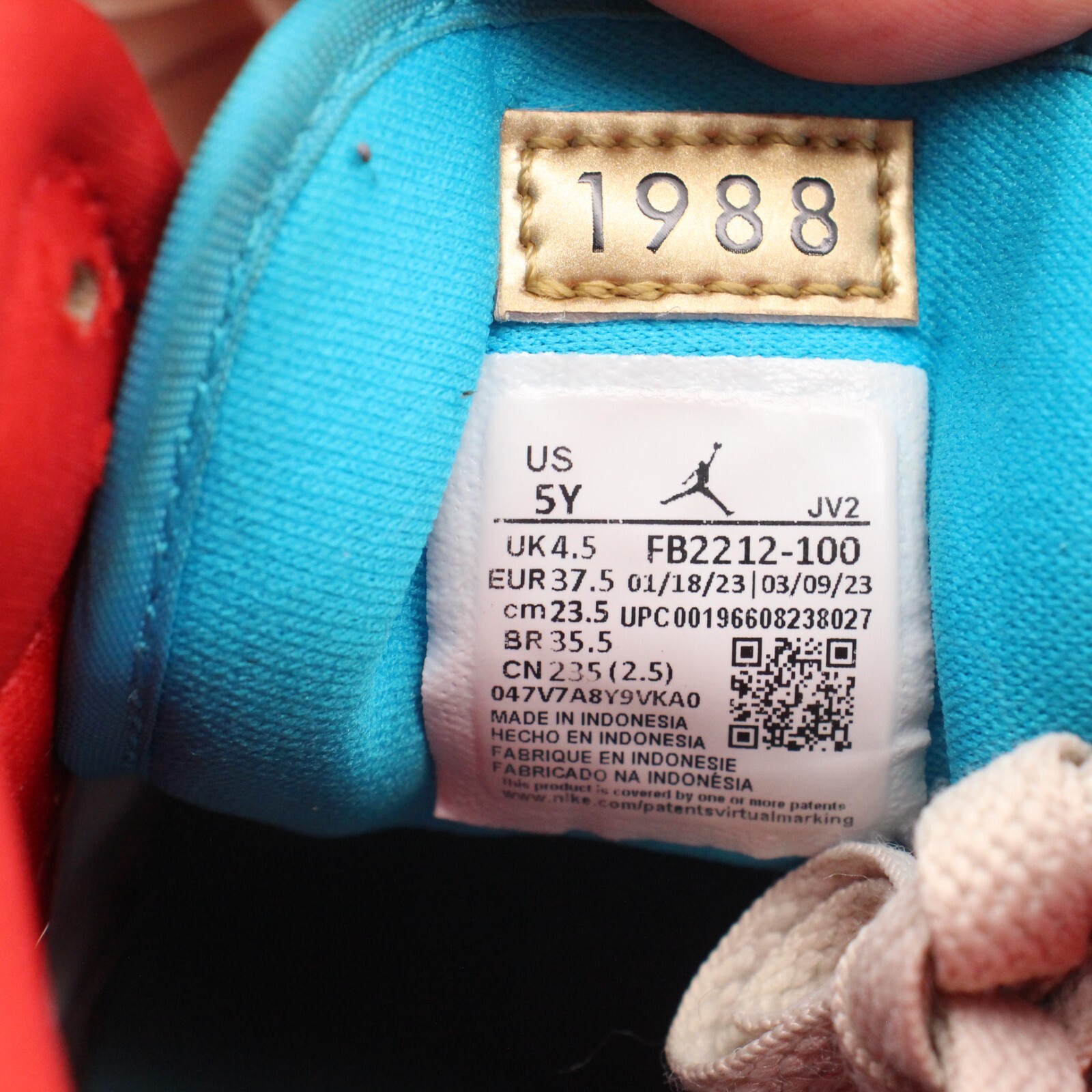 Nik Air Jordan 1 Mid School NC To Chicago Youth 5 Women’s 6.5 FB2212-100 Sneaker thumbnail 4