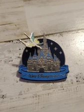 DISNEY 2009 Trading Pin - Tinker Bell Flying Over Disney World Castle - Pin Yy