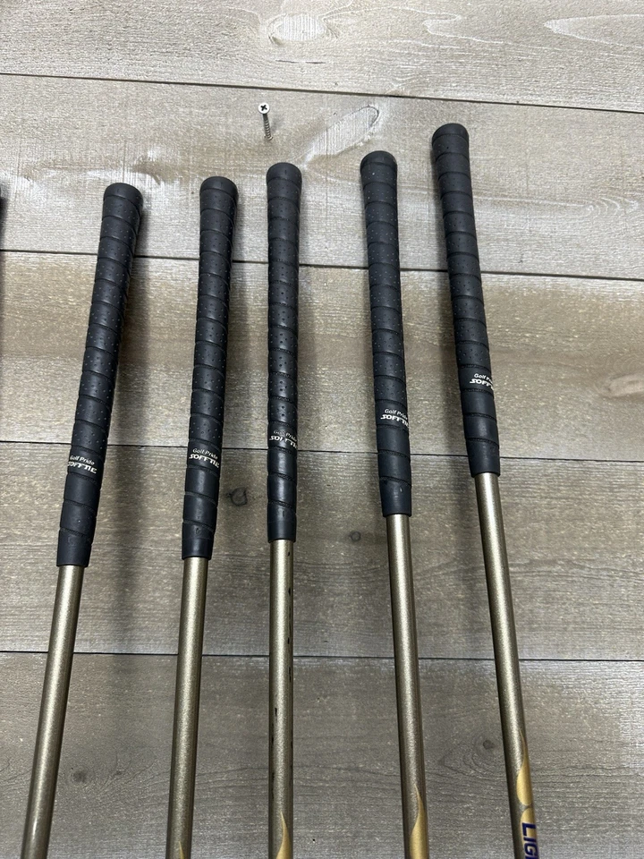 Square Two Golf Light & Easy XL Iron Set RH Ladies Graphite 4 6-PW - Image 4 of 4