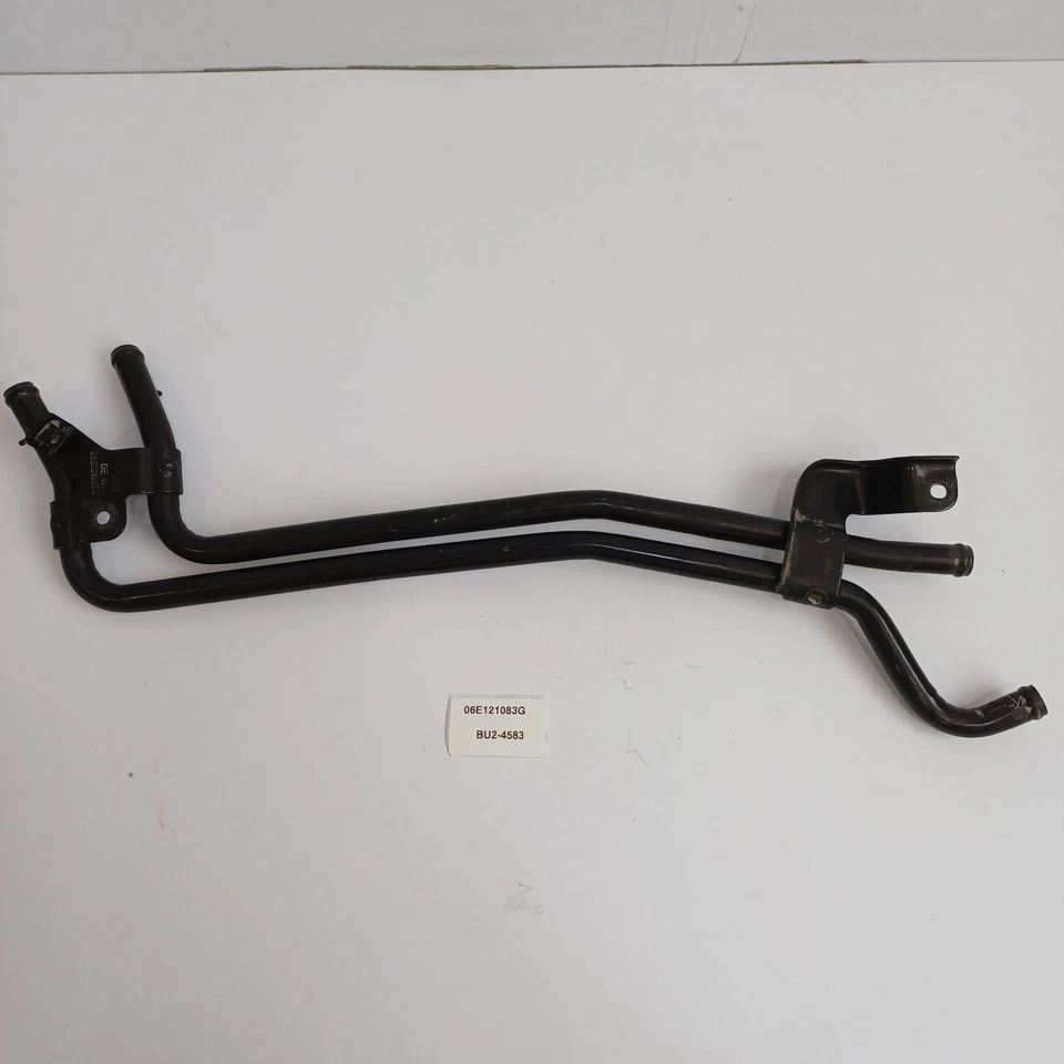Tubo de refrigerante inferior del motor Audi Q5 2016-2020 06E121083G Foto 2 de 4