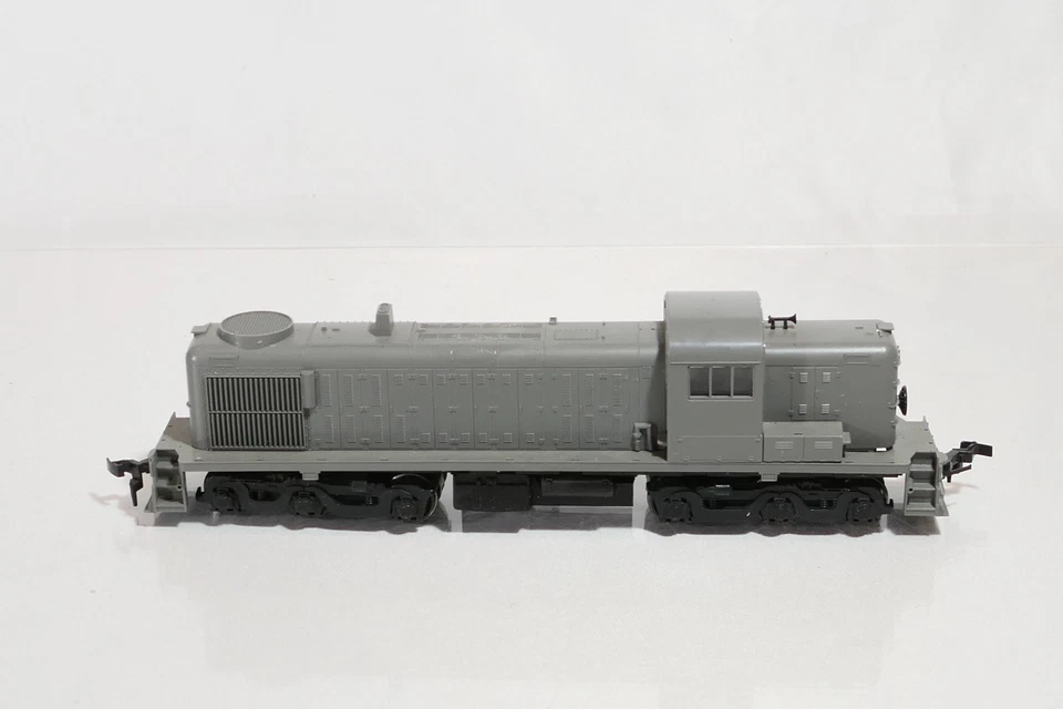 Atlas 7080 HO Scale DC Locomotive Undecorated RSD 4/5 Diesel Engine - Image 4 of 4