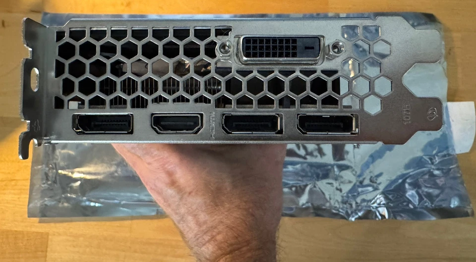 PNY Technologies GeForce GTX 1070 Ti 8Gb Dual Fan Design Graphic Card - Image 3 of 4