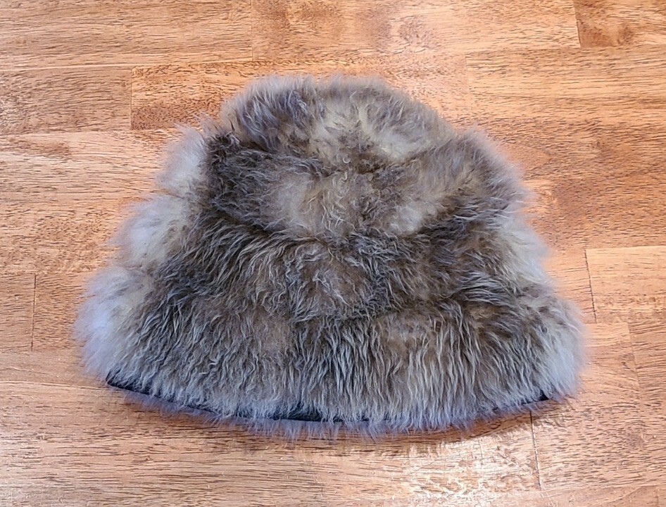 Vintage Genuine Tuscan Italian Lamb Skin Fur Winter Hat  display picture 2