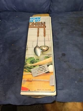 Vintage 5 Piece hanging Decorative Kitchen Utensil Set for wall Very RETRO NIB