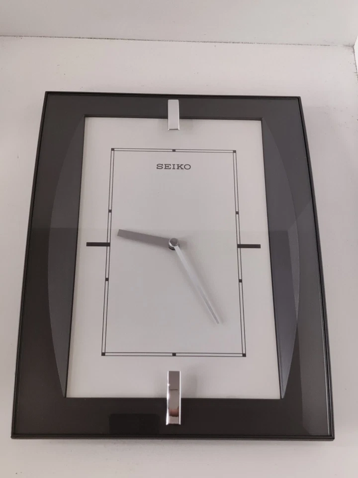 Seiko Quartz Wall Clock Rectangular 33x25cm Silver Black White Tested Working - Bild 1 von 4