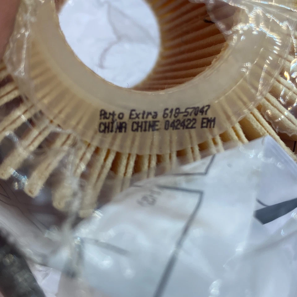 Filtro de aceite de motor AUTO EXTRA 618-57047 para Toyota Avalon Sienna Camry 🔔 Foto 2 de 4