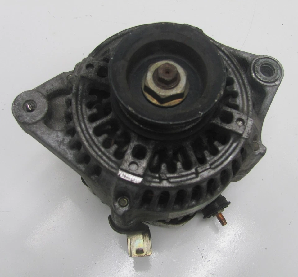 Генератор переменного тока 1998-2000 Toyota RAV4 2,0 л 27060-74750 от оригинального производителя KM50120 - Изображение 2 из 4