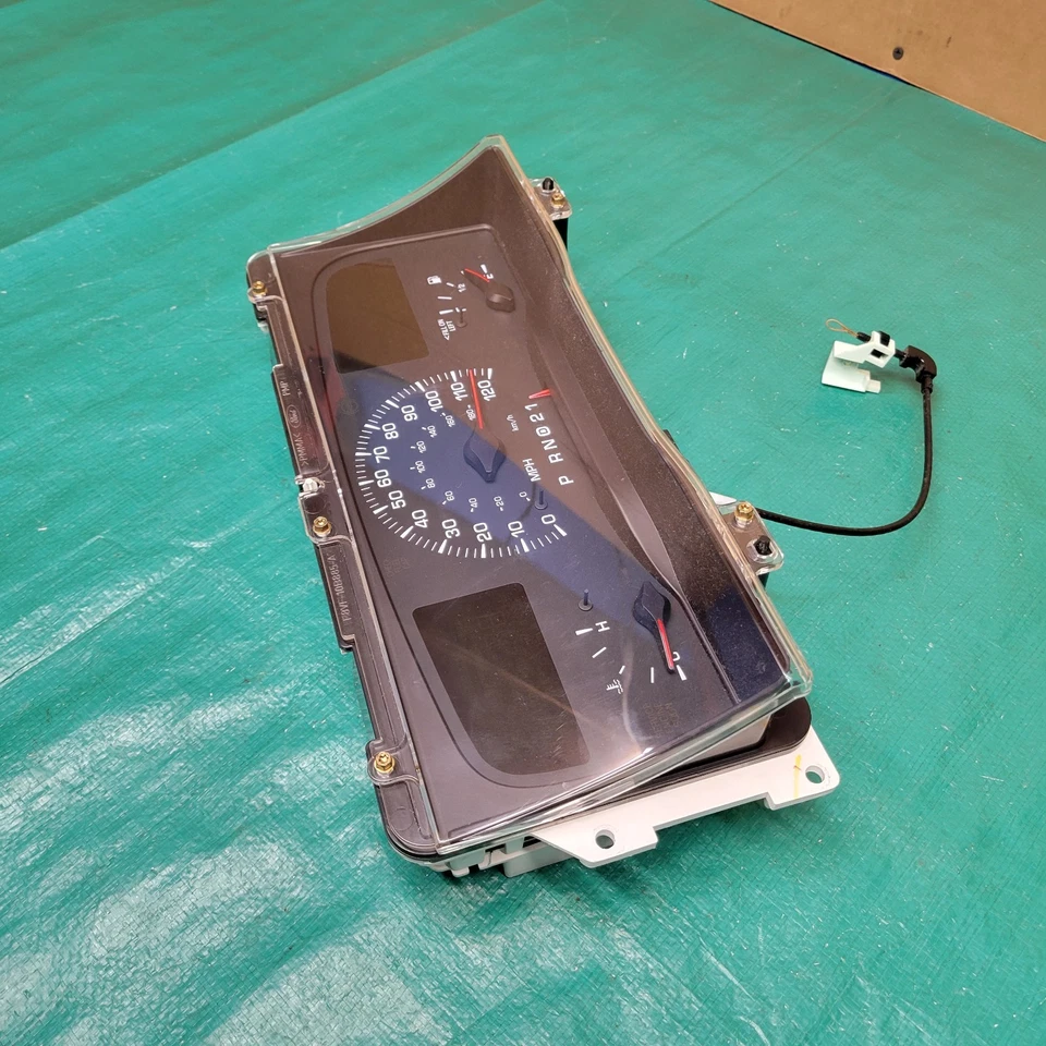 1998-2002 Lincoln Town Car Instrument Cluster Gauge Speedometer 1W1F-10849-AB - Image 2 of 4