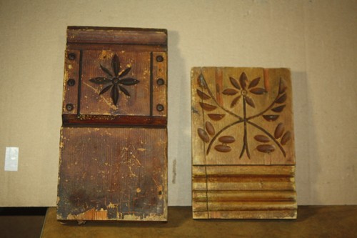 Pair of Antique Bullseye Spoon Carved Plinth Blocks -  Architectural Salvage