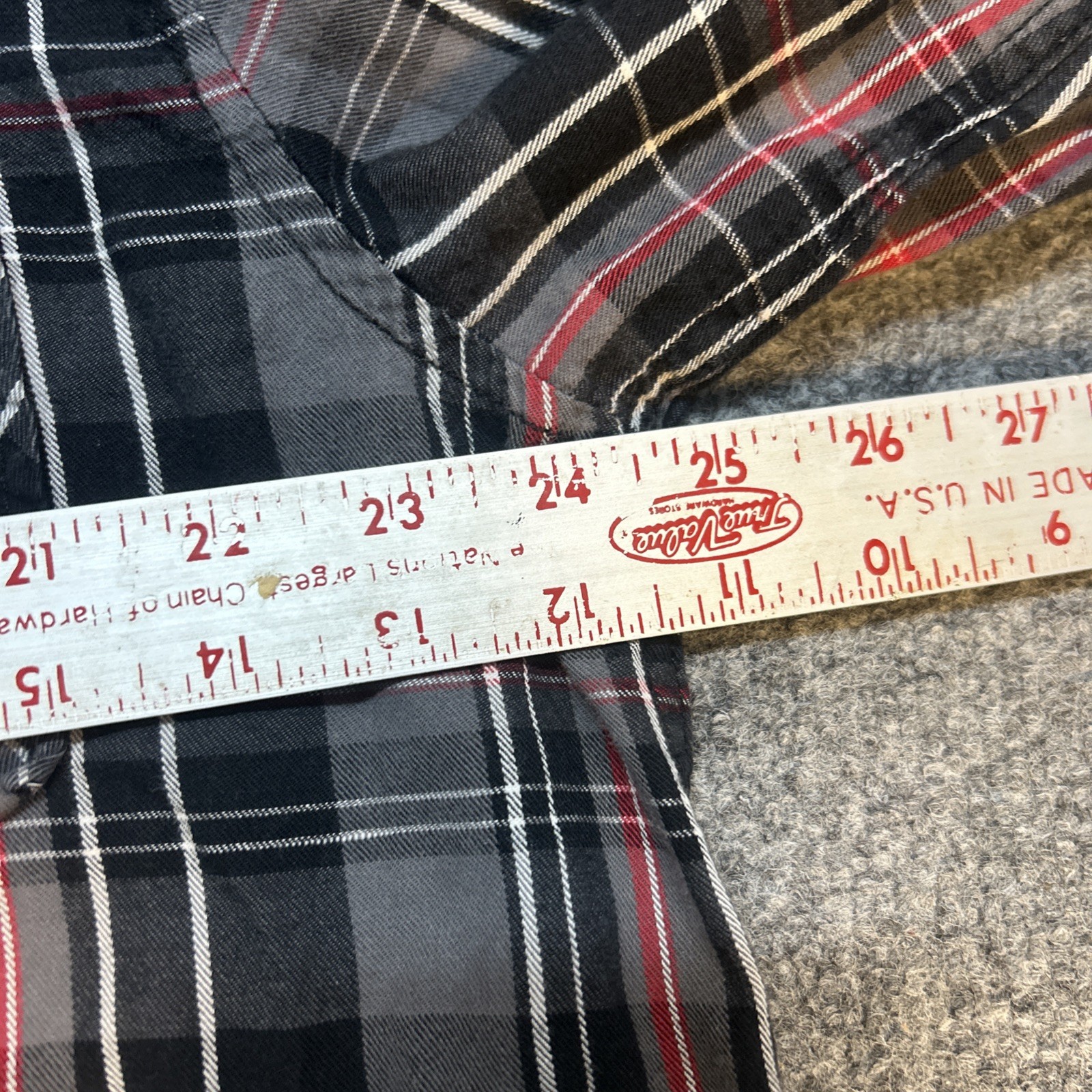 Rolling Paper Snap Button Flannel With Patches Me… - image 4