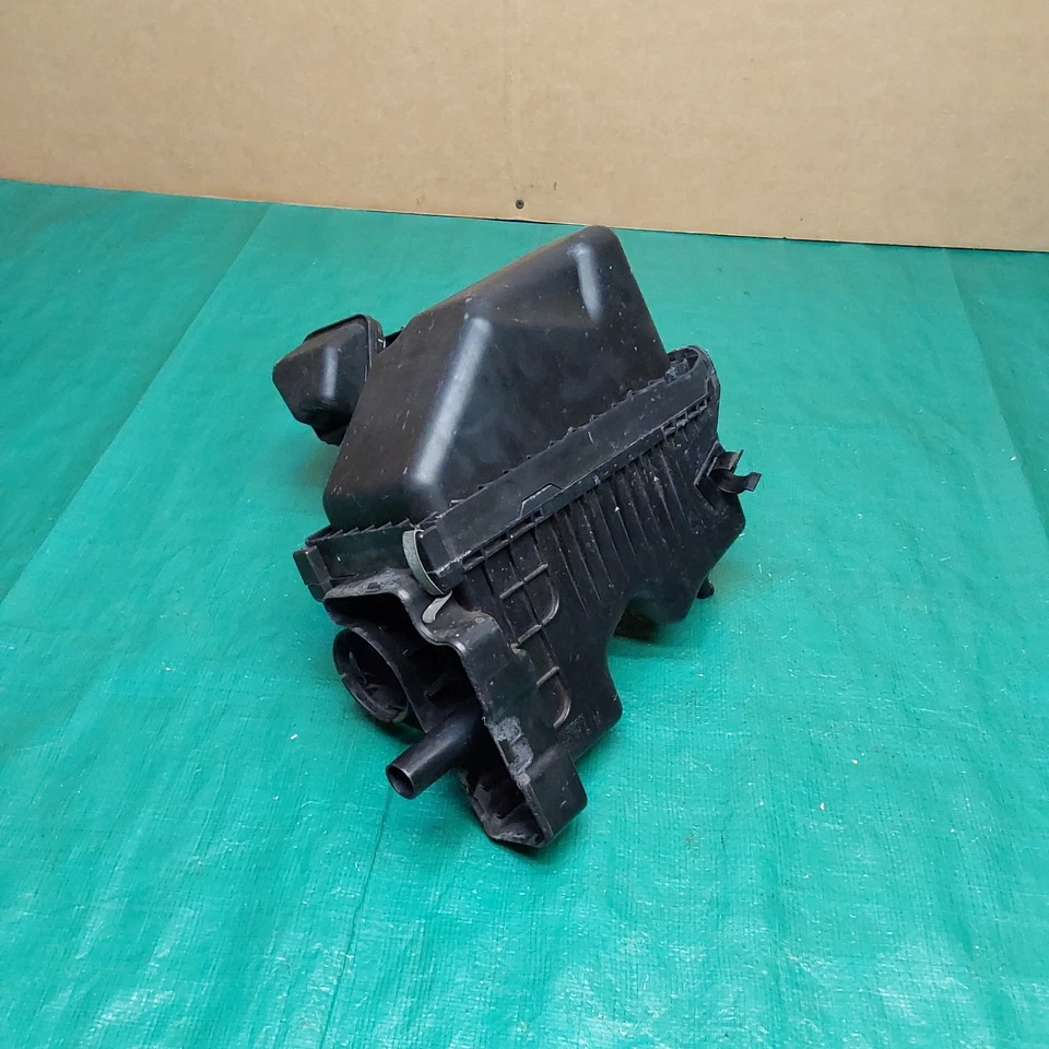 Nissan Versa 2013-2019 caja purificadora de aire 1,6 L OEM 165009KA0A Foto 2 de 4