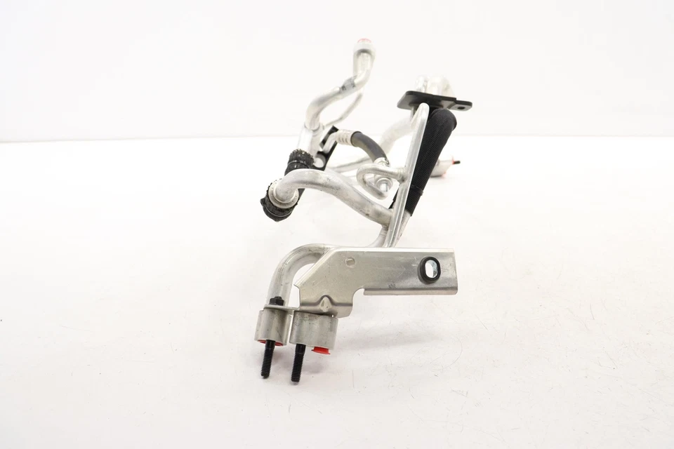 Dodge Durango 2015-2025 climatización aire acondicionado calefacción succión y línea de líquido OEM 68217217AE Foto 2 de 4