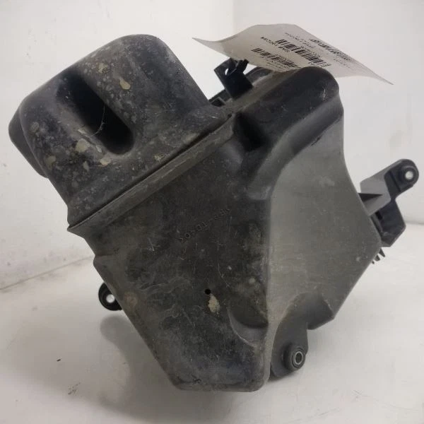 06-07 LEXUS GS430 4.3L AIR CLEANER BOX  - Image 4 of 4