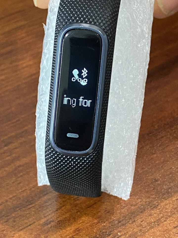 NEW! Garmin Vivosmart 4 Fitness & Heart Rate Activity Tracker GPS Black Size L - Image 4 of 4