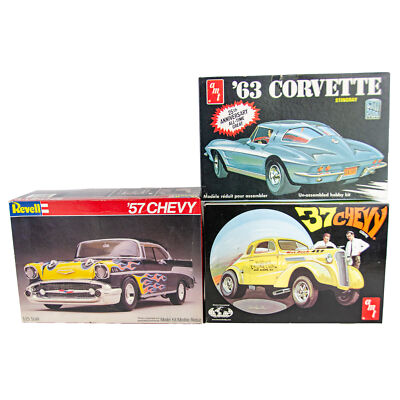 AMT Revell Chevrolet Corvette & Bel Air 1:25 Scale Model Car Kits
