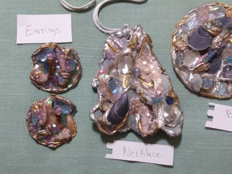 Antigo GRANDE! CONJUNTO DE BRINCOS BROCHE COLAR MAR JOIAS SEREIA ARTESANAL RUNWAY - Imagem 2 de 4