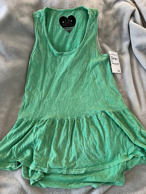 LA Social Kids Hi Lo Tank In Green In Size Small 