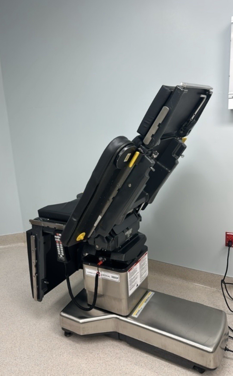 Steris Amsco 3080p surgical operating table