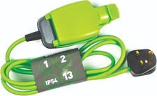 STATUS 1 Socket Extension Lead, 2m, Green, Outdoor Extension Cable, Waterproof