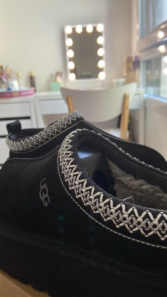 UGG Noir Plateforme - Photo 1/4