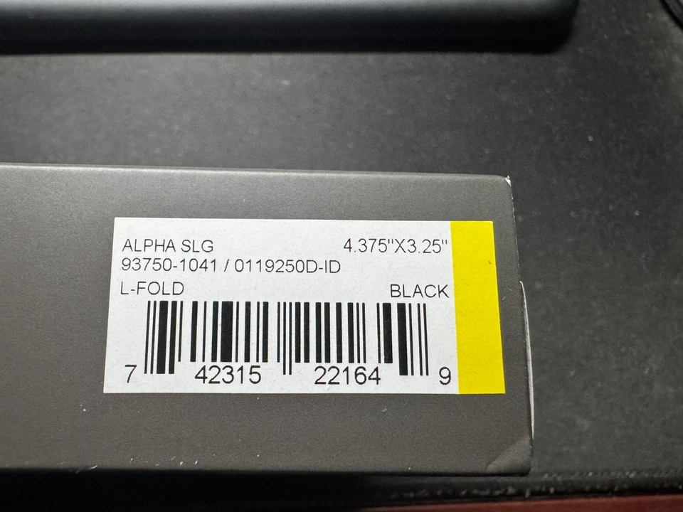 Cartera Tumi Ballistic Nylon Alpha SLG Negra Plegable en L con Bloqueo de Identificación Foto 3 de 4