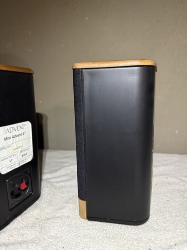 Pair of Mini Advent II 2-way Speakers, 8 Ohms, with grilles, Bookshelf. Untested - Picture 21 of 21