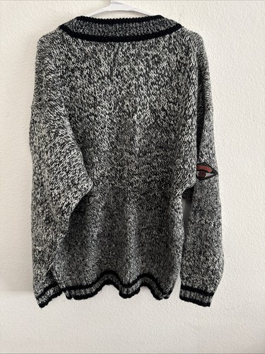 IOU bereits eine Legend Varsity Strickjacke in schwarz weiß Vintage 80’s Herren - Bild 11 von 11