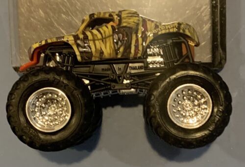 Hot Wheels MONSTER JAM Monster Mutt Mummy Halloween 1:64 - Picture 3 of 3