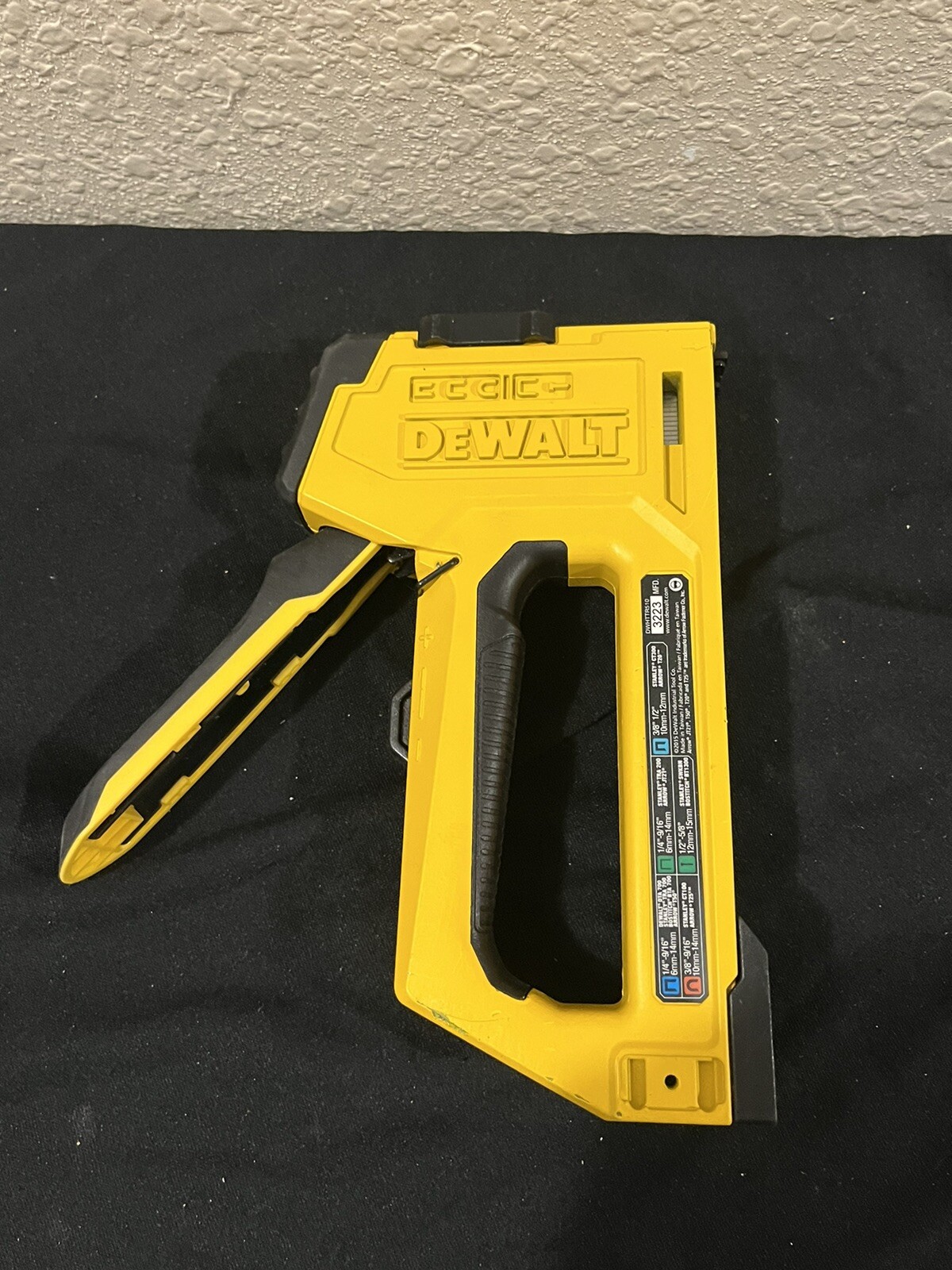 DEWALT DWHTTR510 5in1 MultiTacker Stapler and Brad Nailer MultiTool