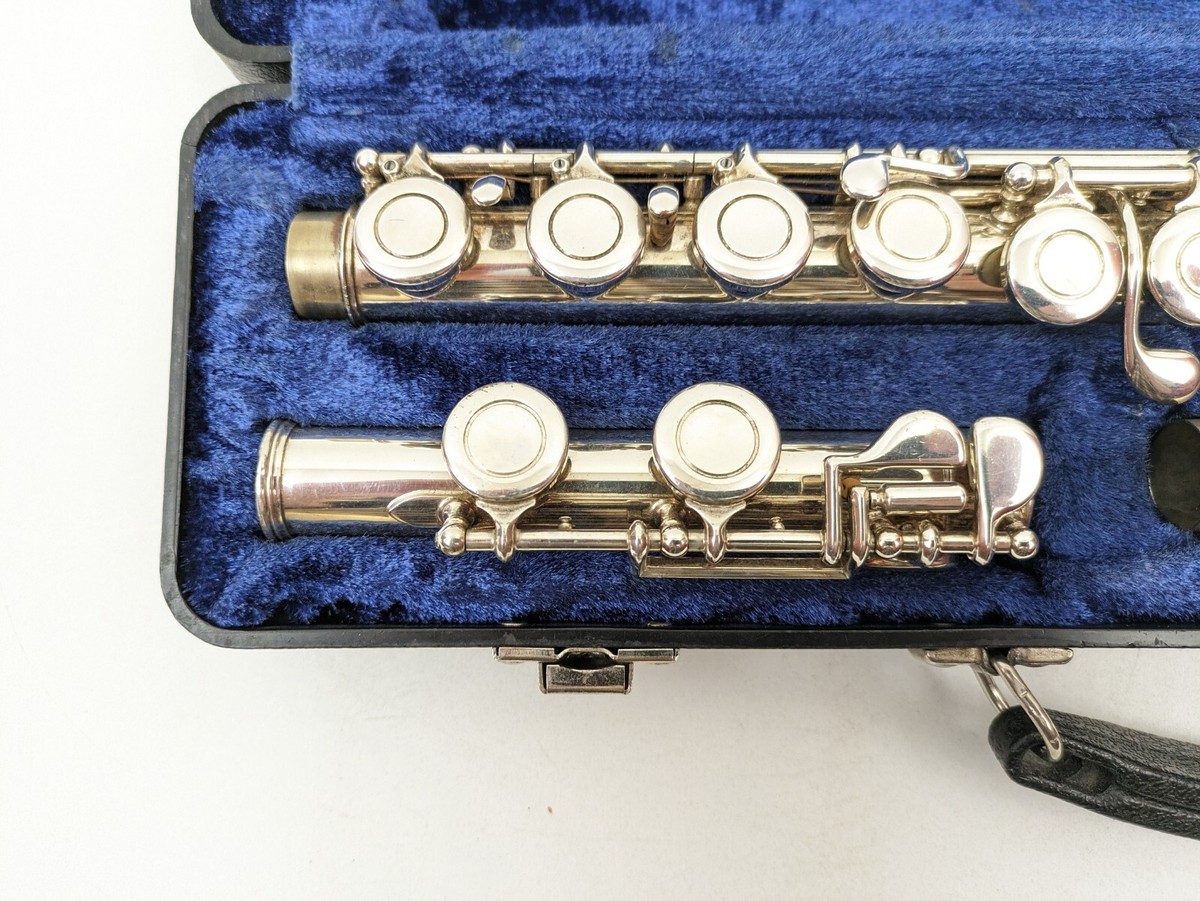 ARMSTRONG アームストロング フルート 104 ケース付き 00998 Armstrong Student Flute Model 104 & Hard Case Beginner