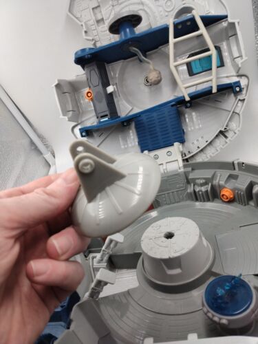 Star Wars Hasbro Galactic Heroes Millenium Falcon Space Spielset 2011 - Bild 14 von 14