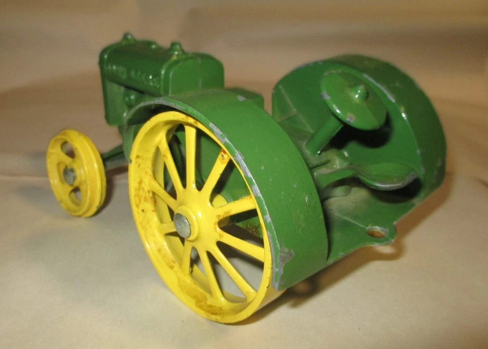 Tractor John Deere ERTL 1:16 juguete de granja de metal vintage 1923 modelo D #2849 Foto 3 de 4