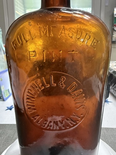 WINCHELL & DAVIS FULL MEASURE PINT AMBER WHISKEY BOTTLE