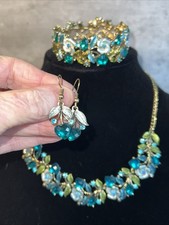 Flower Fashion Necklace Elegant Hearts and Flowers Crystal Blue Green 16" 3"Ex