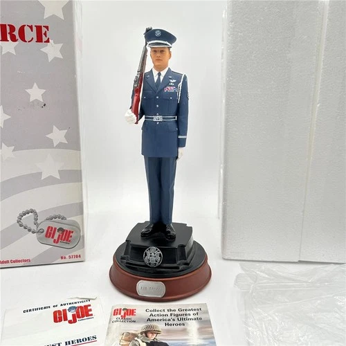 Hasbro G.I.Joe "Our Finest Hero's Series" - " U.S. Air Force " LE Statuette