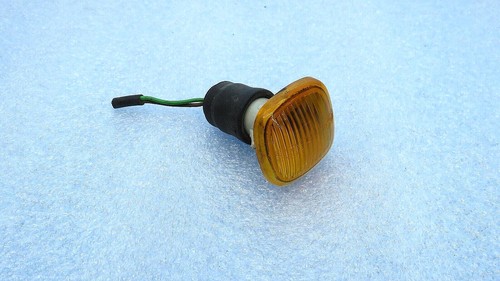 AUDI A3 A4 / VW Golf - Kotflügel BLINKER Seitenblinker / 4D0949127B SEIMA 3482