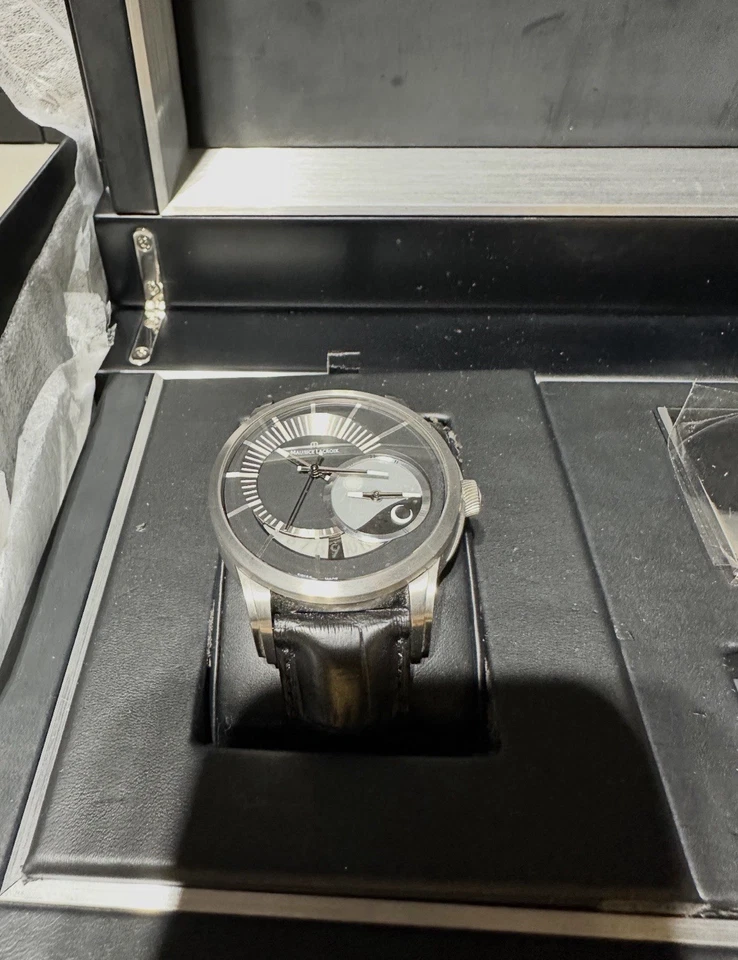 Maurice Lacroix Pontos Decentrique GMT PT6108-TT031-291 Titanio Edición Limitada Foto 2 de 4