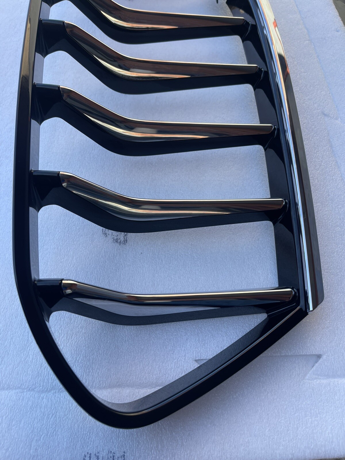 2018-2020 Maserati Ghibli Front Bumper Grill W/camera Bracket OEM 670097599