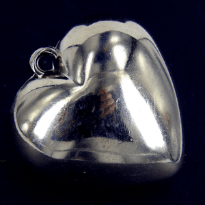 Acrylic//Plastic Heart Dolphins~Pendants//Beads//Charms Jewellery making X 20 NP40