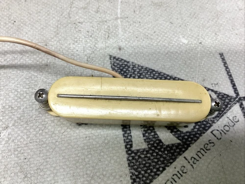 70’s Bill Lawrence L-250 Strat Single Coil Guitar Pickup Cream