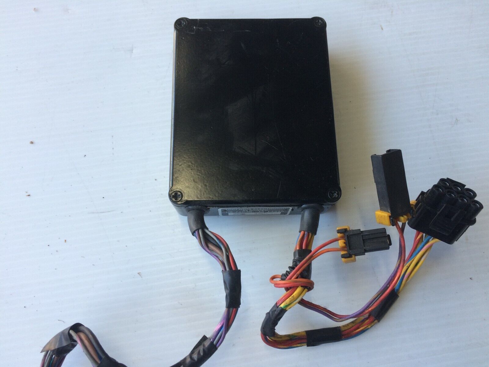 ROLLS ROYCE SILVER BENTLEY MULSANNE LEFT front seat belt CONTROL UNIT UB71638