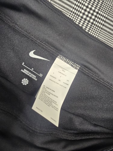 Women's Nike Black Swim Shorts Size Small BNWT - Picture 2 of 3