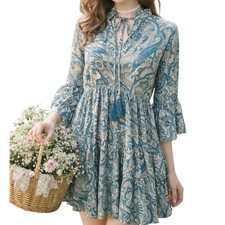 Vestido Babydoll Paani Teal Paisley en Niveles Fluido Cuello en V Borla Cintura Alta Fluido